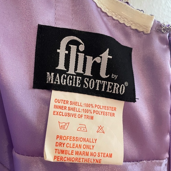 Maggie Sottoro formal gown - Picture 7 of 11